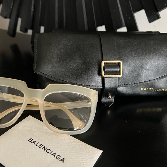 AUTHENTIC Balenciaga • Gently Loved - Picture 3 of 5